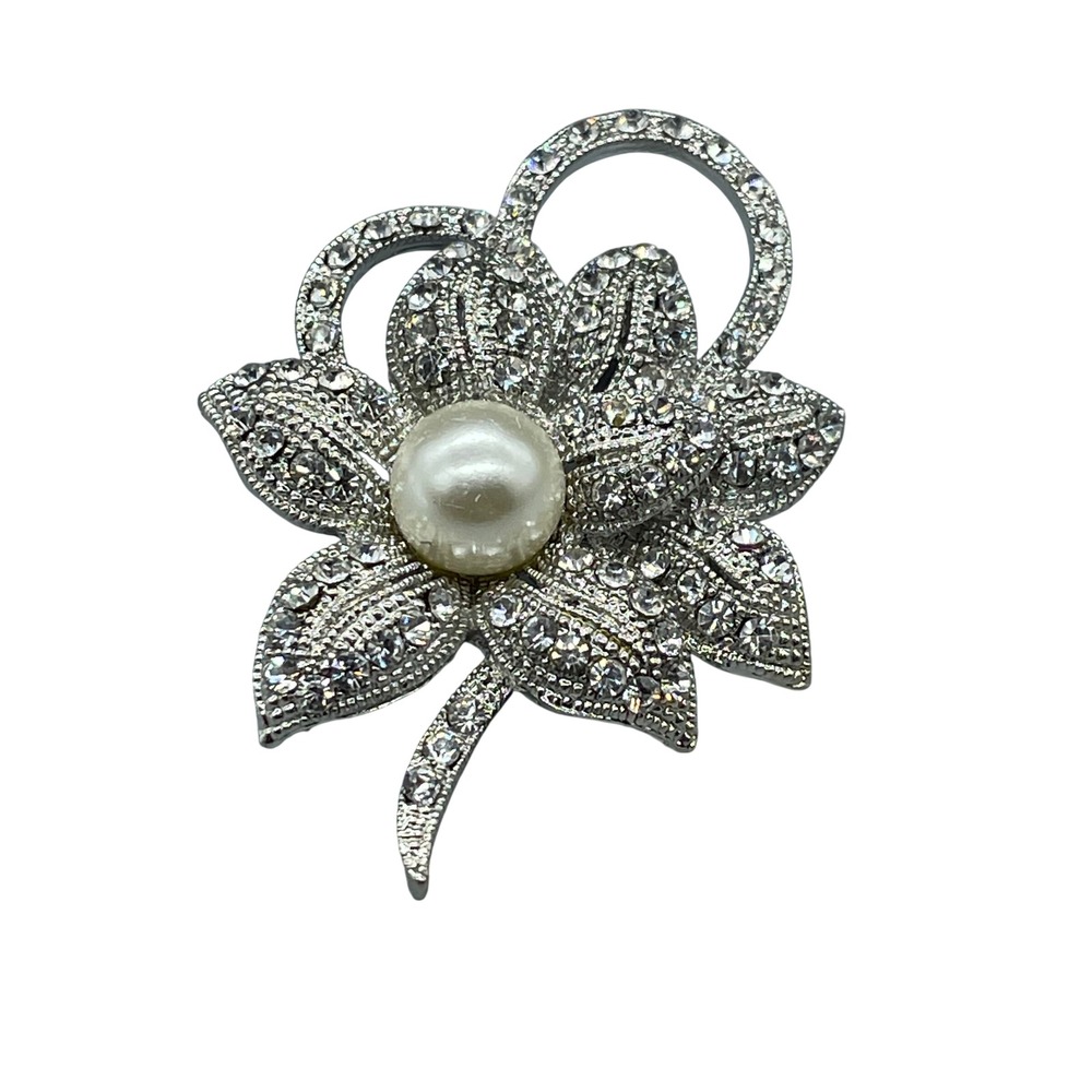 Vintage Style Silver Tone Rhinestone Faux Pearl Flower Brooch Floral Pin Elegant